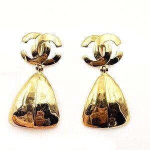 Chanel Vintage Gold Plated CC Hammered Triangle Clip on Earrings